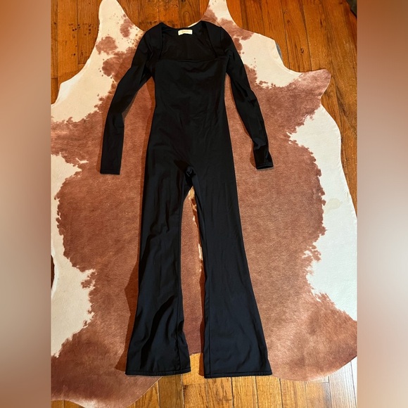 Amazon one piece jumpsuit 
size small 
No flaws! - Picture 1 of 5